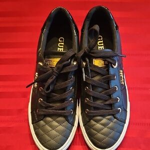 GUESS Men's Black and Gold Quilted Sneakers